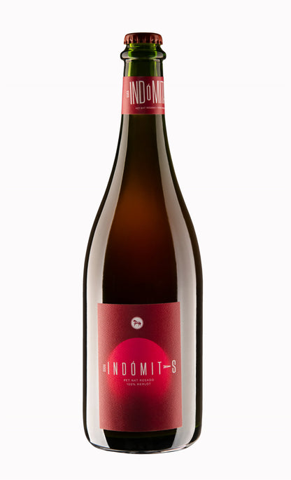 Casa Indómitas, Pet Nat Rosado, Vino Espumoso, Vino Natural Espumoso, Vino Rosado Espumoso, Vino Mexicano, Vino Natural Mexicano, Camila Sodi, Vino Vivo, Vino Salvaje, Salvaje Vinos, Indómitas Vino, Vino Indómitas, Indomitas, Vino de Camila Sodi, Vino Espumoso Natural, Metodo Ancestral, Vino frutal espumoso, Sin Filtrar, Vegan Friendly