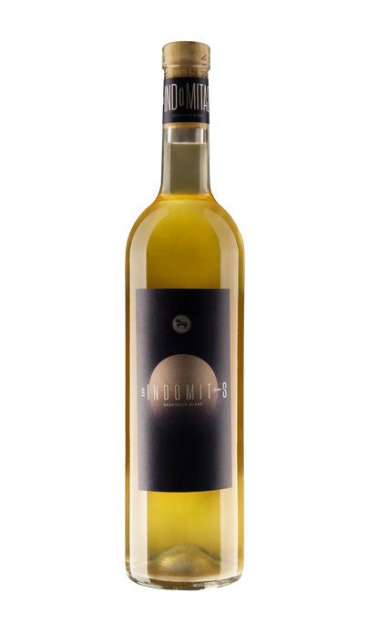 Casa Indómitas, Vino Blanco, Sauvignon Blanc, Vino Natural Mexicano, Vino Sin Filtrar, Vino Orgánico, Valle de Guadalupe, Vino de Camila Sodi, Camila Sodi, Vino Vegano, Vino Sustentable, zero zero, Vino Sin Aditivos, Vegano, Sin Filtrar, sin clarificar